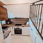 Stone House شقة يزيرا