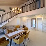 Apartment Stone House *