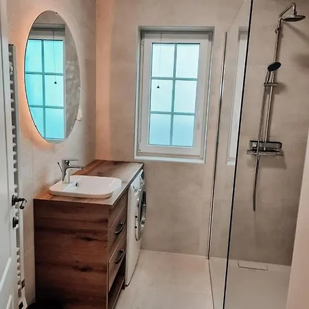 Stone House Apartment Jezera