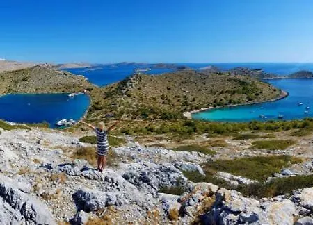 Stone House * يزيرا