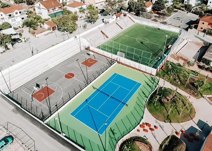 アパート Stone House