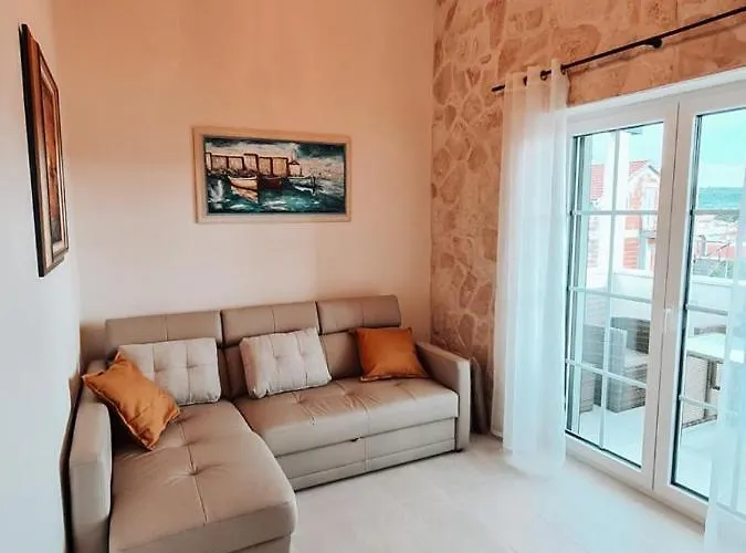 Stone House イェゼラ